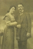 altes, sepiafarbenes Foto von Selmas Eltern, Max und Frieda Meerbaum