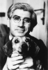 altes schwarz-weiß Foto von Arnold Daghani und seinem Hund Dakie
